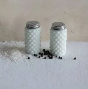 Vintage Beautiful Fenton Opalescent Milky White Hobnail Salt & Pepper Shakers
